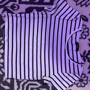 This top is a stretchy material.